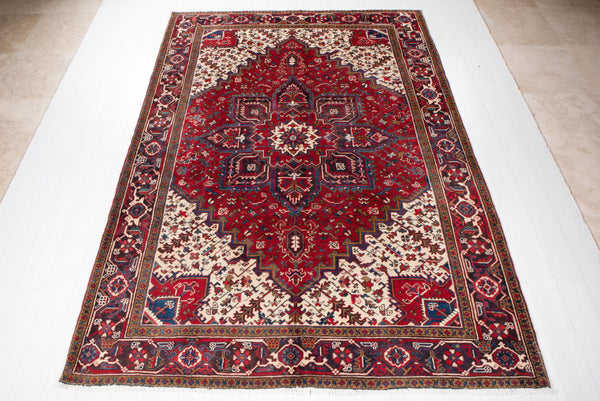 9' 10" x 6' 9" Excellent Hand-Knotted Vintage Tribal Rug - Yasi & Fara 