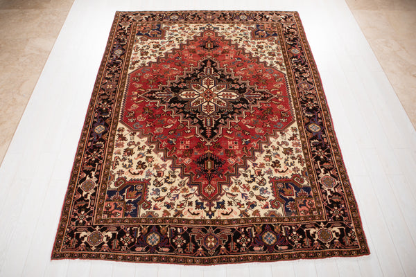 9' 8" x 7' 2" Excellent Hand-Knotted Vintage Geometric Tribal Area Rug - Yasi & Fara 