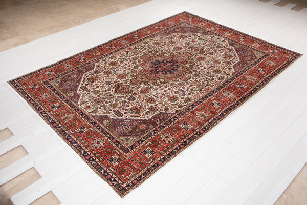 9' 5" x 6' 6" Excellent Hand-Knotted Antique Beige Geometric Area Rug - Yasi & Fara 