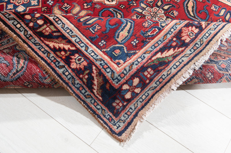 7' 10" x 3' 9" Excellent Hand-Knotted Vintage Tribal Rug - Yasi & Fara 