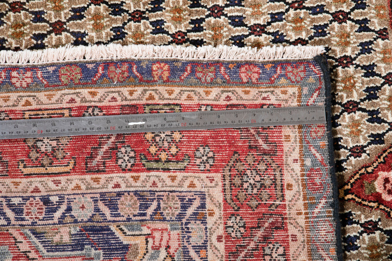 9' 9" x 5' Excellent Hand-Knotted Collectible Soft Tribal Rug - Yasi & Fara 