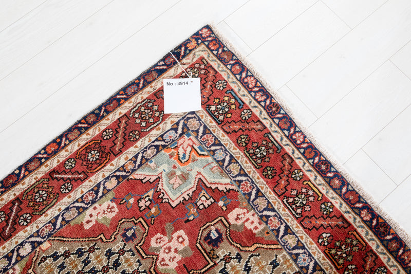 9' 9" x 5' Excellent Hand-Knotted Collectible Soft Tribal Rug - Yasi & Fara 