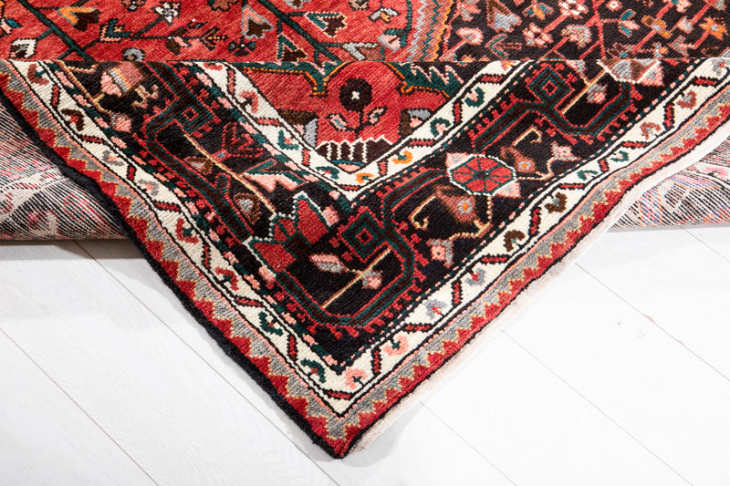 9' 7" x 5' 4" Excellent Hand-Knotted Collectible Vintage Tribal Rug - Yasi & Fara 
