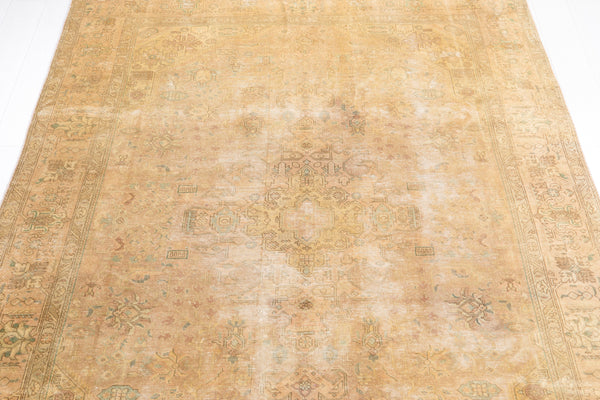 9' 8" x 6' 4" Excellent Hand-Knotted Antique Faded Large Area Rug - Yasi & Fara 