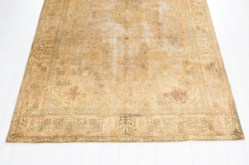 9' 8" x 6' 4" Excellent Hand-Knotted Antique Faded Large Area Rug - Yasi & Fara 