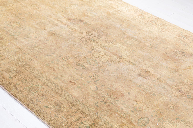 9' 8" x 6' 4" Excellent Hand-Knotted Antique Faded Large Area Rug - Yasi & Fara 