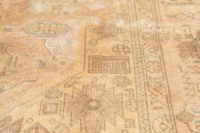 9' 8" x 6' 4" Excellent Hand-Knotted Antique Faded Large Area Rug - Yasi & Fara 