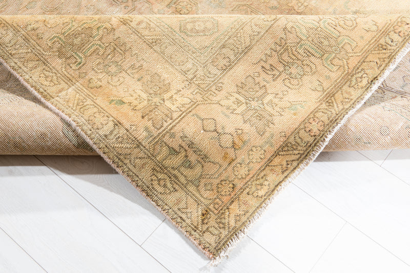 9' 8" x 6' 4" Excellent Hand-Knotted Antique Faded Large Area Rug - Yasi & Fara 