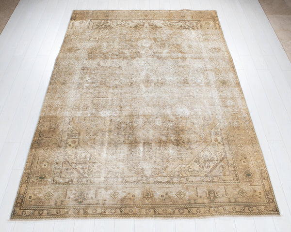 9' 5" x 6' 6" Excellent Hand-Knotted Antique Faded Large Area Rug - Yasi & Fara 