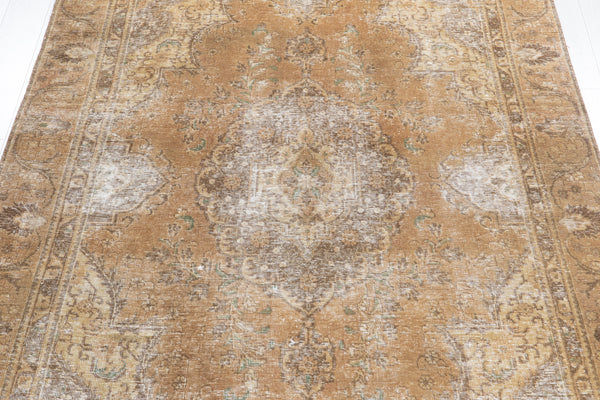 9' 1" x 5' 11" Excellent Hand-Knotted Antique Neutral Large Area Rug - Yasi & Fara 