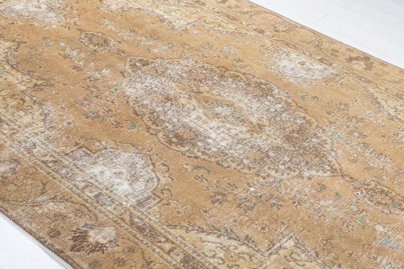 9' 1" x 5' 11" Excellent Hand-Knotted Antique Neutral Large Area Rug - Yasi & Fara 