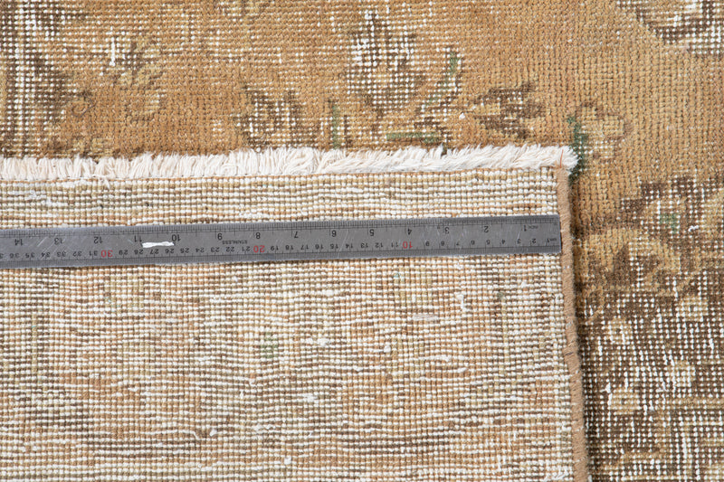 9' 1" x 5' 11" Excellent Hand-Knotted Antique Neutral Large Area Rug - Yasi & Fara 