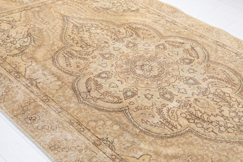 9' 5" x 6' 3" Excellent Hand-Knotted Antique Faded Large Area Rug - Yasi & Fara 