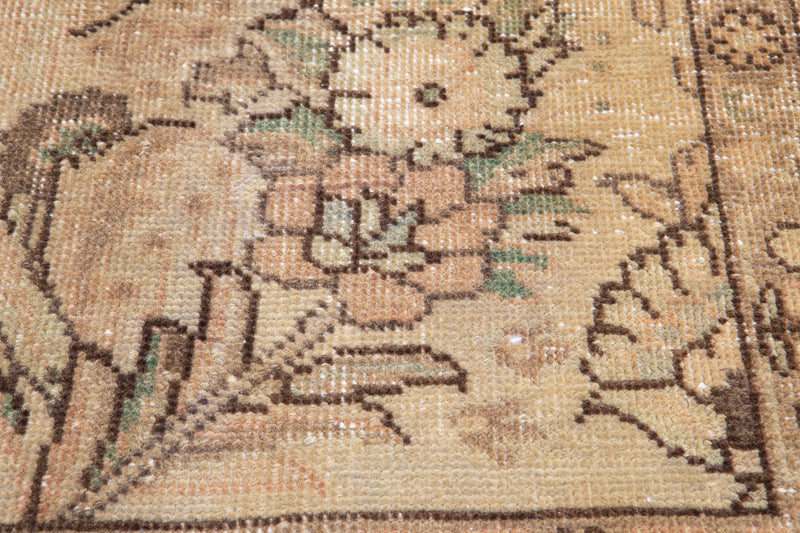 9' 5" x 6' 3" Excellent Hand-Knotted Antique Faded Large Area Rug - Yasi & Fara 