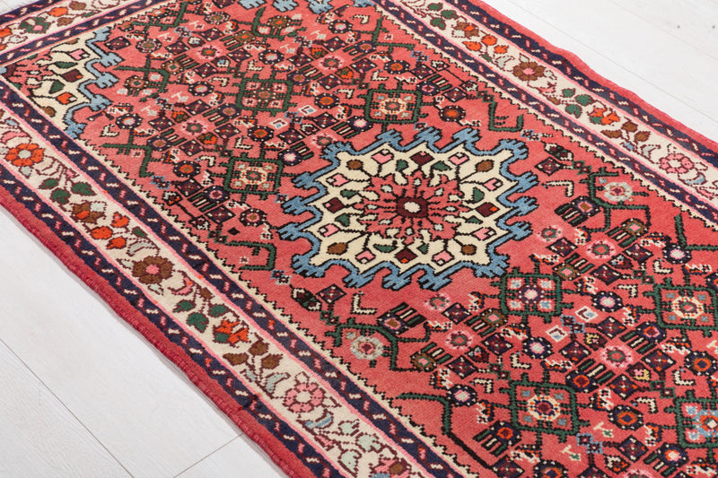 5' 6" x 3' 2" Excellent Hand-Knotted Vintage Tribal Rug - Yasi & Fara 
