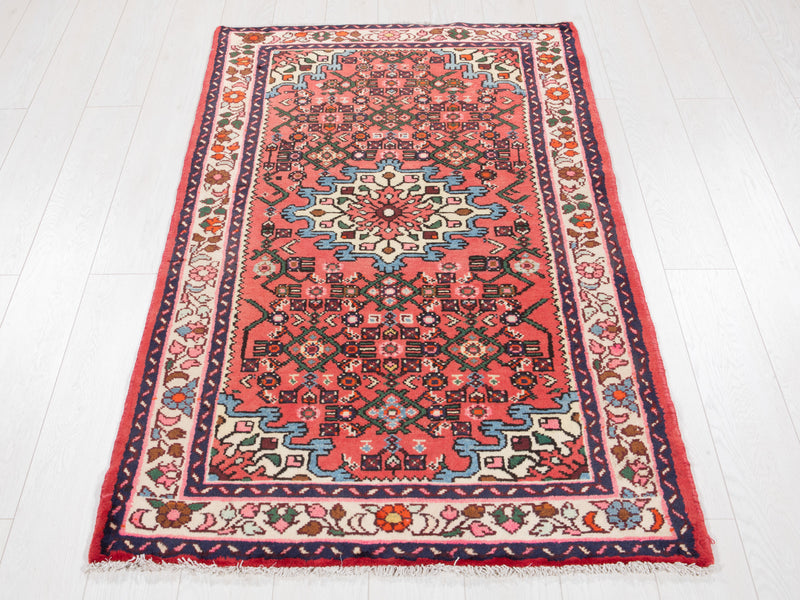 5' 6" x 3' 2" Excellent Hand-Knotted Vintage Tribal Rug - Yasi & Fara 