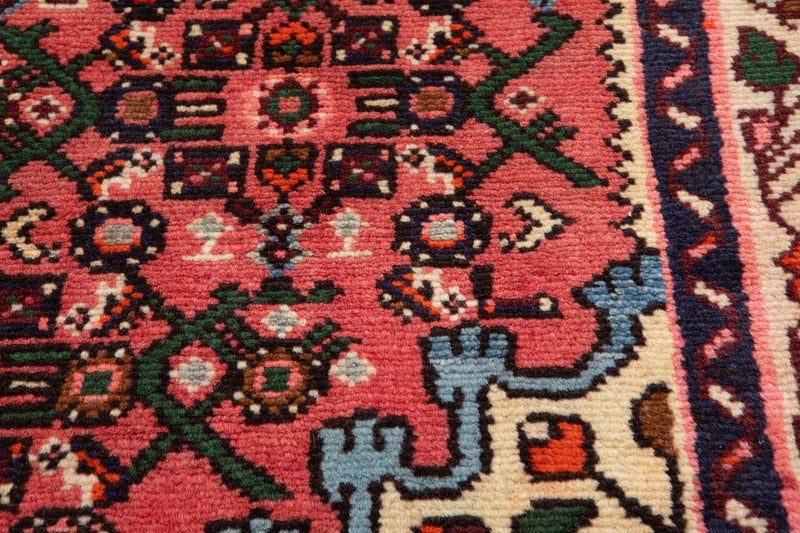5' 6" x 3' 2" Excellent Hand-Knotted Vintage Tribal Rug - Yasi & Fara 
