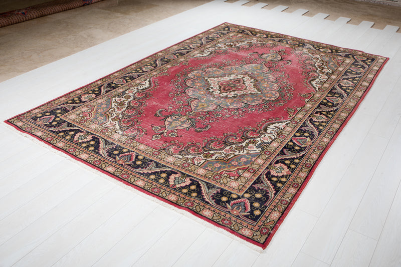 9' 3" x 6' 4" Excellent Hand-Knotted Antique Tribal Rug - Yasi & Fara 