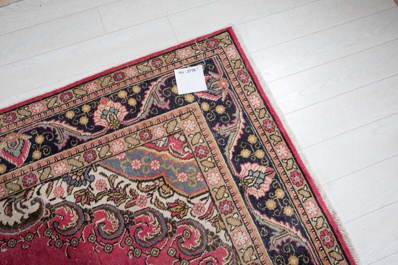 9' 3" x 6' 4" Excellent Hand-Knotted Antique Tribal Rug - Yasi & Fara 