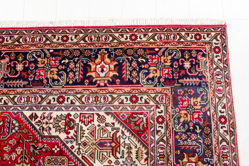 9' 7" x 6' 5" Excellent Hand-Knotted Antique Collectible Area Rug - Yasi & Fara 