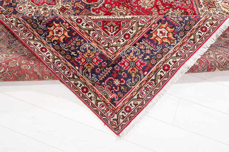 9' 7" x 6' 5" Excellent Hand-Knotted Antique Collectible Area Rug - Yasi & Fara 
