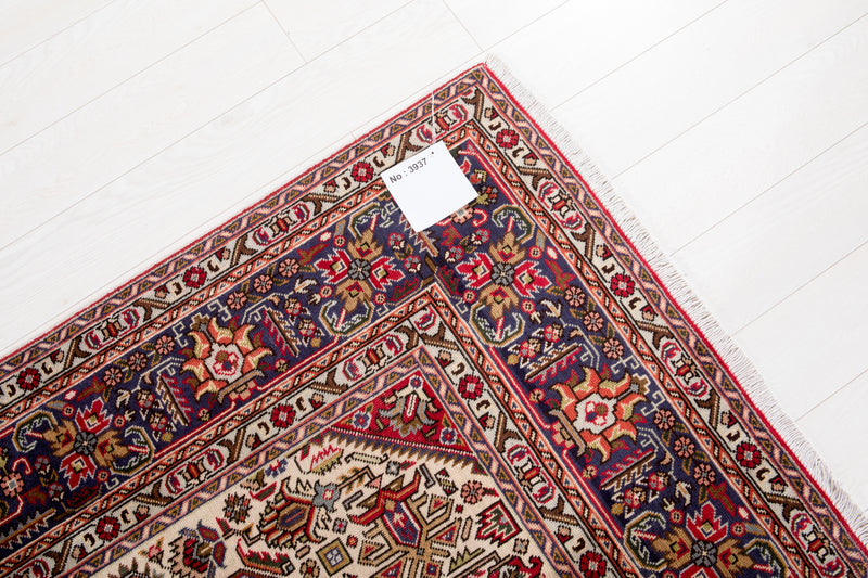 9' 7" x 6' 5" Excellent Hand-Knotted Antique Collectible Area Rug - Yasi & Fara 