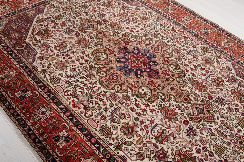9' 5" x 6' 6" Excellent Hand-Knotted Antique Beige Geometric Area Rug - Yasi & Fara 