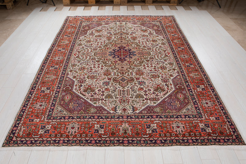 9' 5" x 6' 6" Excellent Hand-Knotted Antique Beige Geometric Area Rug - Yasi & Fara 