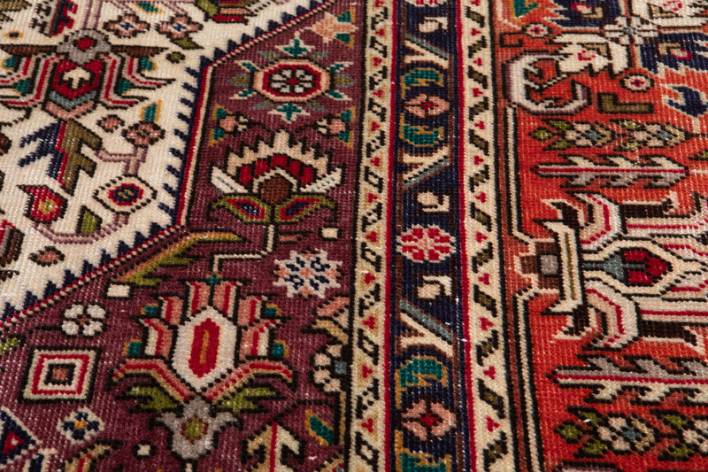 9' 5" x 6' 6" Excellent Hand-Knotted Antique Beige Geometric Area Rug - Yasi & Fara 