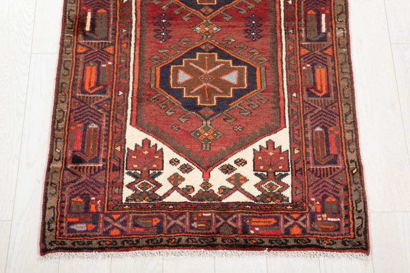 4' 11" x 3' 1" Excellent Hand-Knotted Vintage Tribal Rug - Yasi & Fara 