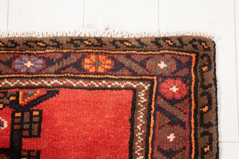 5' 1" x 2' 8" Excellent Hand-Knotted Vintage Tribal Rug - Yasi & Fara 