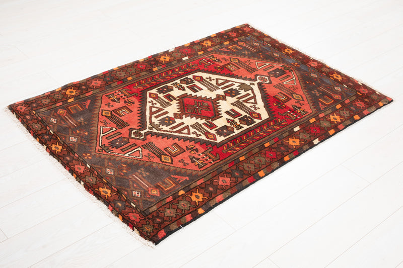 4' 10" x 3' 3" Excellent Hand-Knotted Vintage Tribal Rug - Yasi & Fara 