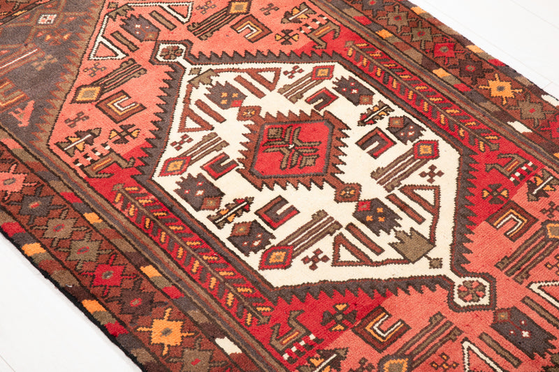 4' 10" x 3' 3" Excellent Hand-Knotted Vintage Tribal Rug - Yasi & Fara 