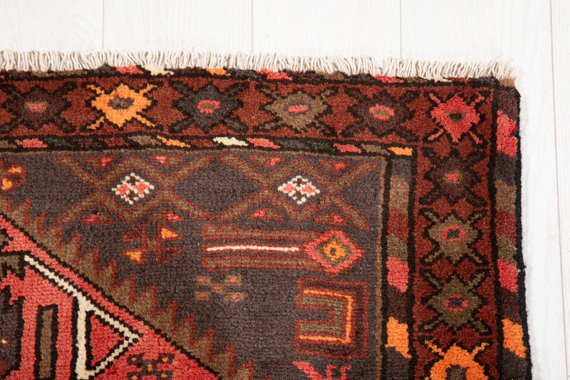 4' 10" x 3' 3" Excellent Hand-Knotted Vintage Tribal Rug - Yasi & Fara 