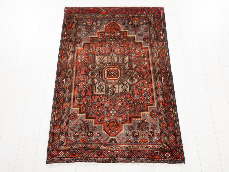 5' 1" x 3' 2" Excellent Hand-Knotted Vintage Collectible Tribal Rug - Yasi & Fara 