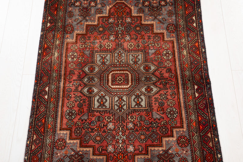 5' 1" x 3' 2" Excellent Hand-Knotted Vintage Collectible Tribal Rug - Yasi & Fara 