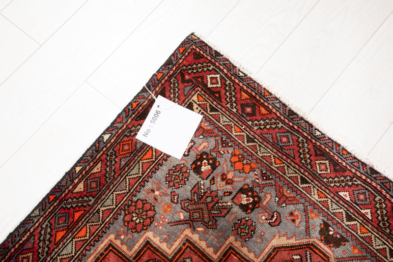 5' 1" x 3' 2" Excellent Hand-Knotted Vintage Collectible Tribal Rug - Yasi & Fara 