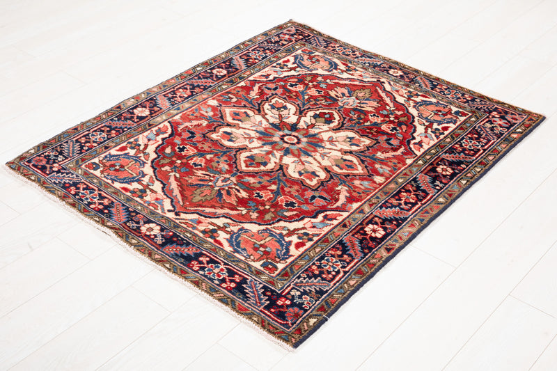 4' 5" x 3' 8" Excellent Hand-Knotted Vintage Collectible Tribal Rug