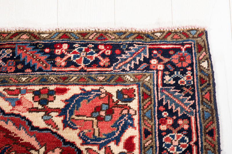 4' 5" x 3' 8" Excellent Hand-Knotted Vintage Collectible Tribal Rug