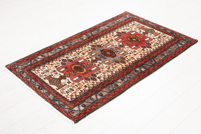 4' 11" x 2' 9" Excellent Hand-Knotted Vintage Tribal Rug - Yasi & Fara 