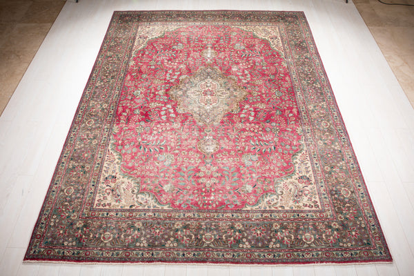 11' x 8' 5" Excellent Hand-Knotted Antique Collectible Area Rug - Yasi & Fara 