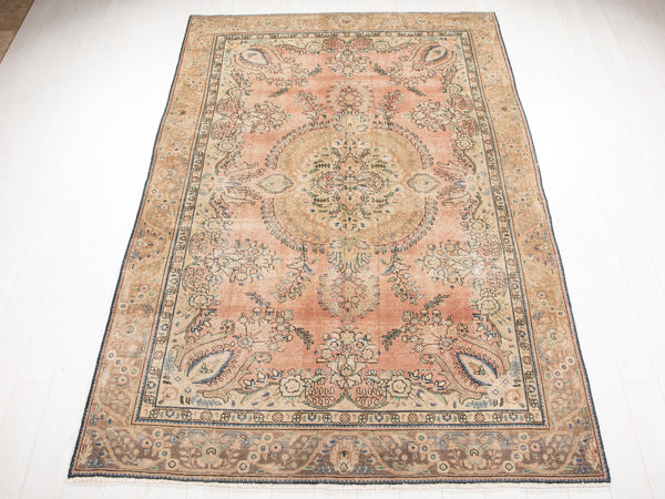 9' 5 x 6' 2" Excellent Hand-Knotted Antique Neutral Area Rug - Yasi & Fara 
