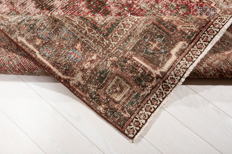 9' 8" x 6' 6" Excellent Hand-Knotted Antique Distressed Area Rug - Yasi & Fara 