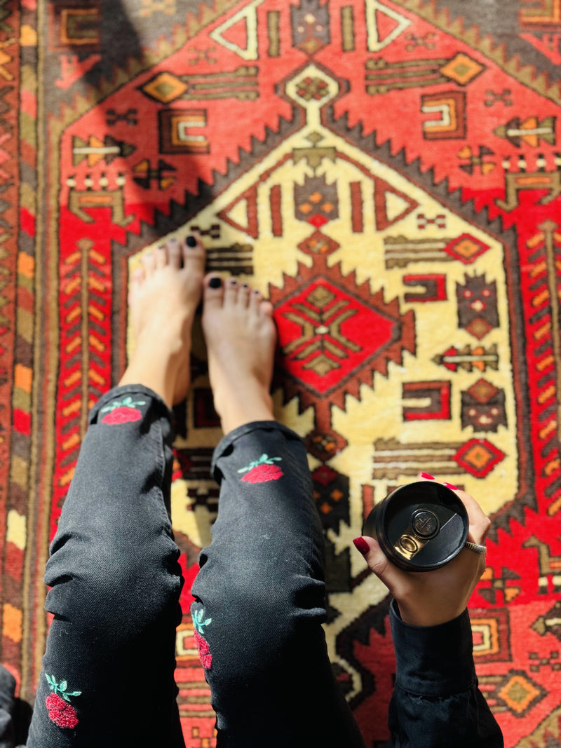 4' 10" x 3' 3" Excellent Hand-Knotted Vintage Tribal Rug - Yasi & Fara 