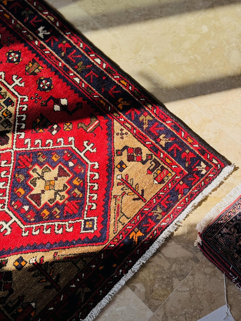 4' 10" x 3' 3" Excellent Hand-Knotted Vintage Tribal Rug - Yasi & Fara 