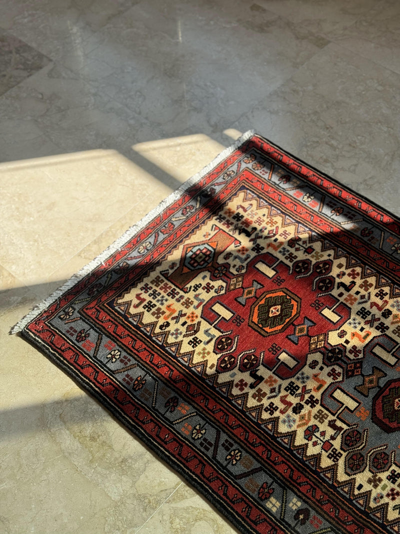 4' 11" x 2' 9" Excellent Hand-Knotted Vintage Tribal Rug - Yasi & Fara 