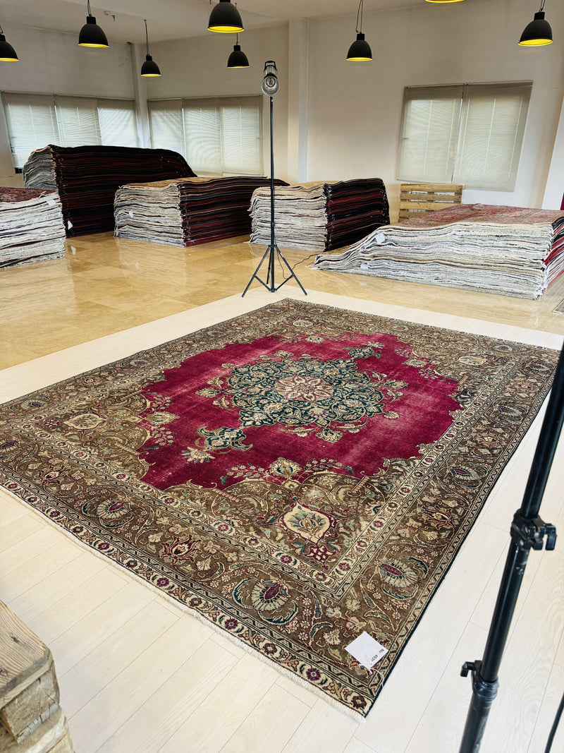 12' 4" x 9' 6" Excellent Hand-Knotted Antique Collectible Large Area Rug - Yasi & Fara 