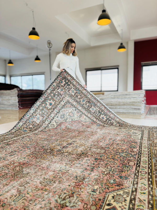 11' 2" x 8' 3" (340cm x 252cm) Excellent Hand-Knotted Antique Faded Area Rug - Yasi & Fara 