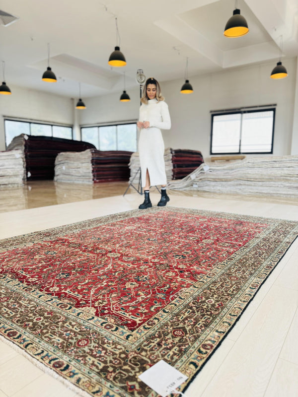 9' 8" x 6' 6" Excellent Hand-Knotted Antique Area Rug - Yasi & Fara 