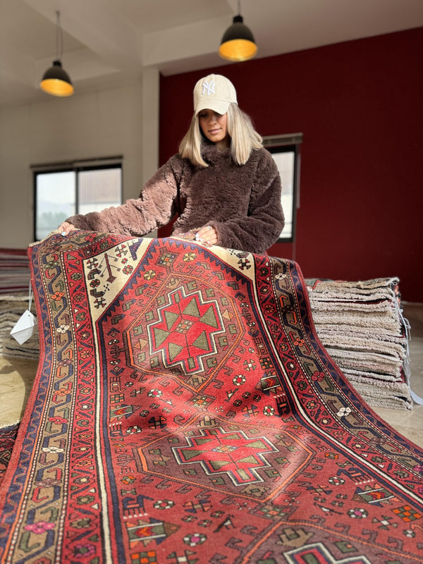6' 10" x 3' 3" Excellent Hand-Knotted Vintage Tribal Rug - Yasi & Fara 